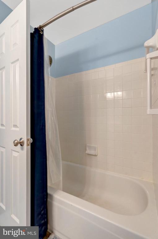 Building Photo - 5617 Gosling Dr