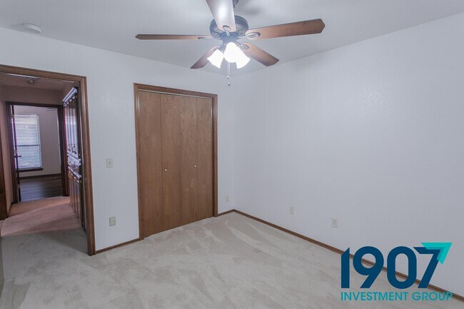 Building Photo - 1213 SW 133rd St