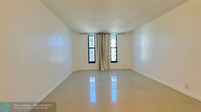 Building Photo - 1000 S Ocean Blvd