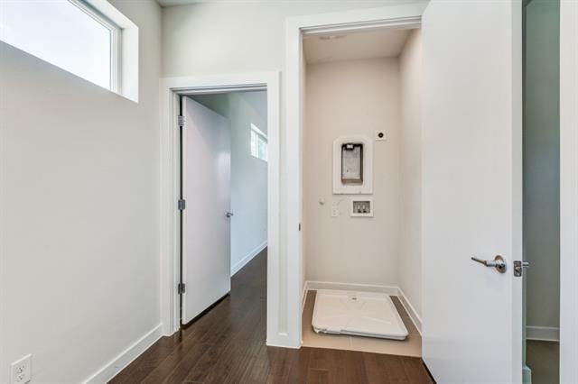 Building Photo - 1155 Crownview Ln