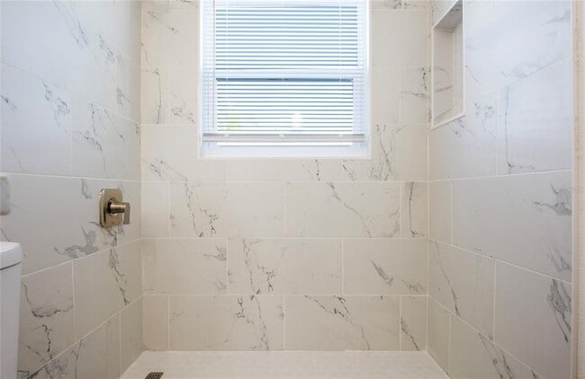 Building Photo - 717 E Gulf Blvd