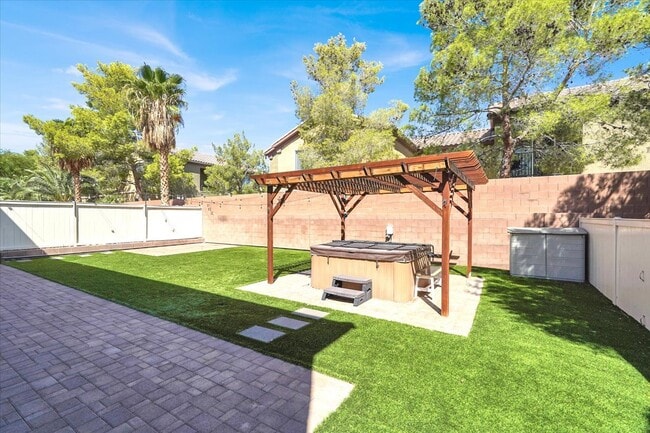 Building Photo - 8036 W Anasazi Ranch Ave