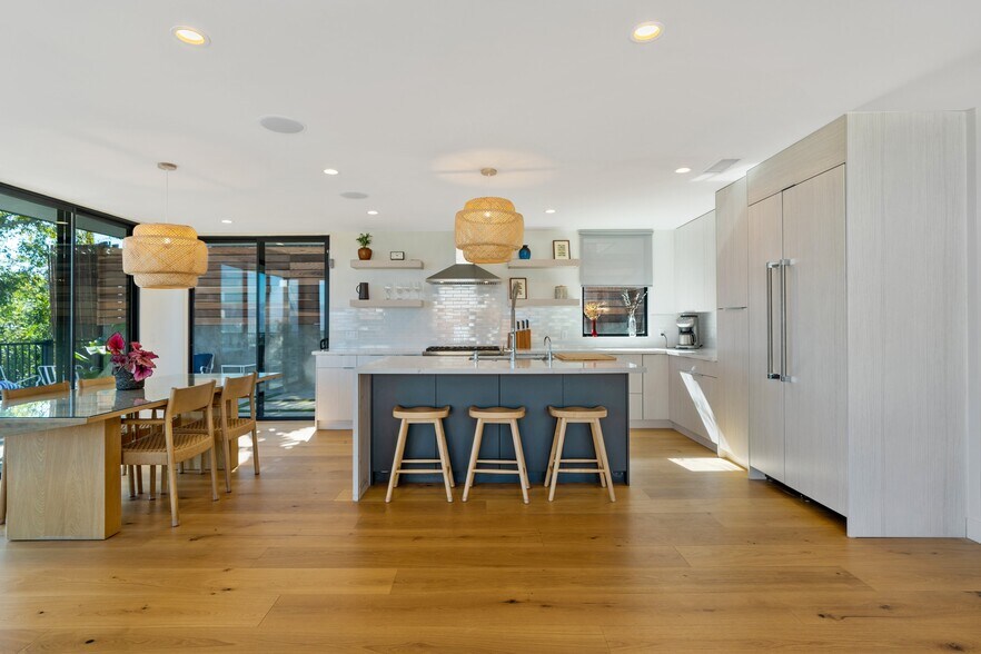 Building Photo - 3632 Beverly Ridge Dr