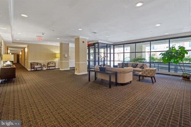 Building Photo - 1200 Braddock Pl