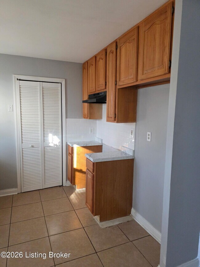 Building Photo - 5610 Rustic Way