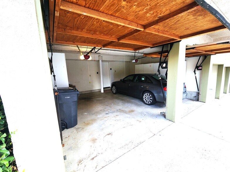 Building Photo - 5322 Colodny Dr