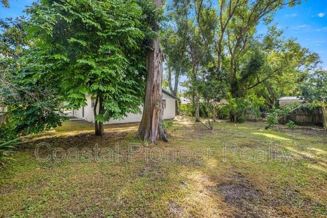 Building Photo - 9610 N 12th St