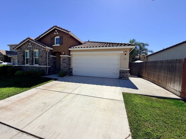 Building Photo - 1587 Manzanita Way