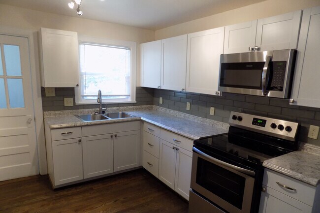 Building Photo - 1601 Pecan Ave