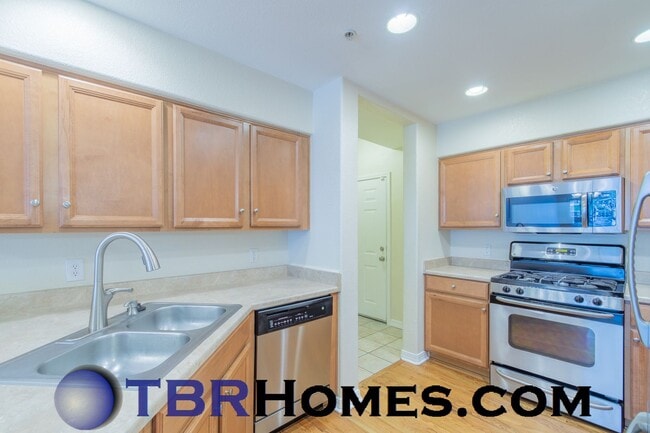 Building Photo - 14300 Waterside Ln