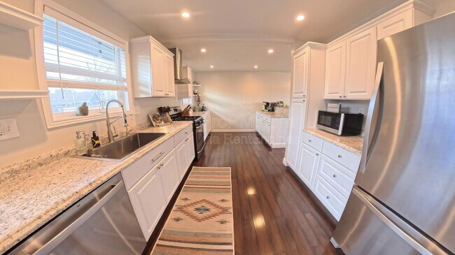 Building Photo - 1013 Timber Ln