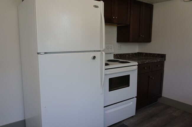 Building Photo - 117 W 250 N