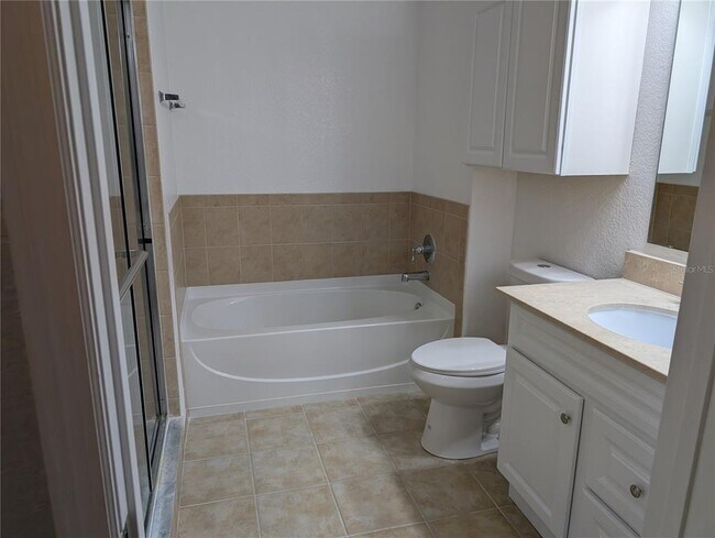 Building Photo - 1064 N Tamiami Trl