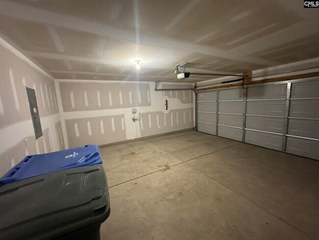 Building Photo - 417 Eclipse Ln