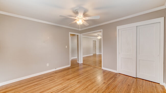 Building Photo - 56 E 52nd St