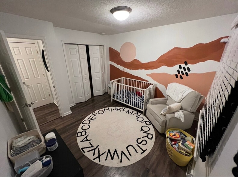 Building Photo - 3719 Kalamazoo Ave SE