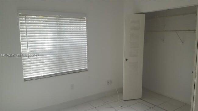 Building Photo - 11860 SW 92nd Ln