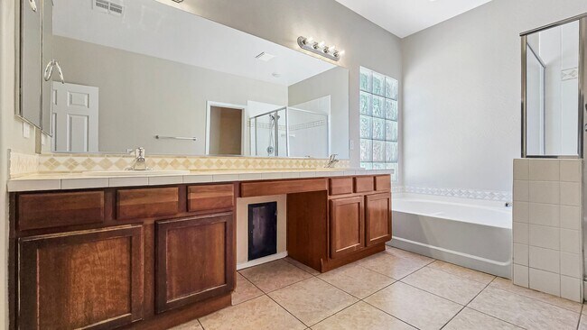 Building Photo - Gorgeous Home with Master Bedroom Downstairs!
