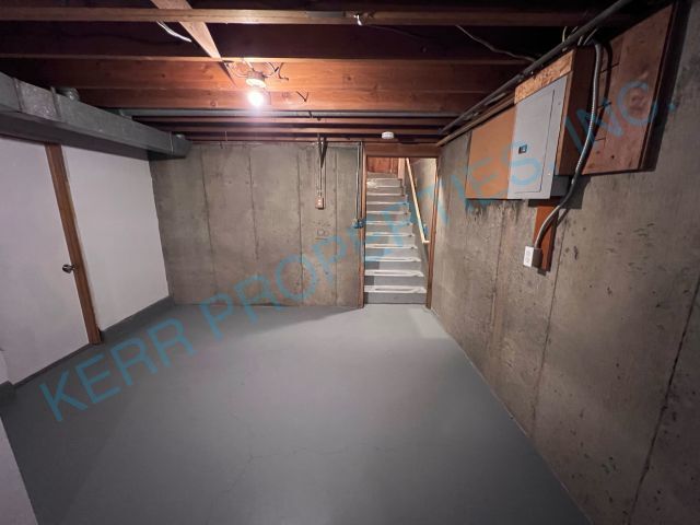 Building Photo - 12407 NE Knott St