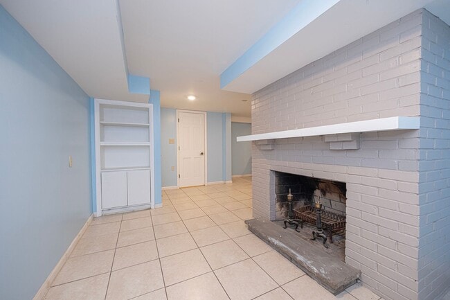 Building Photo - Beautiful 3 Bedroom Home in Franklin Regional School District