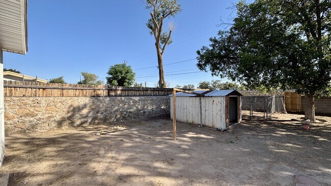 Building Photo - 8033 Carpenter Dr