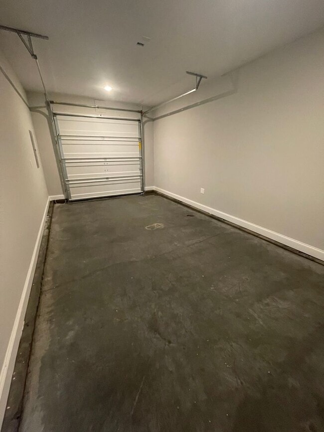 Building Photo - 4860 Ancient Glacier Ln