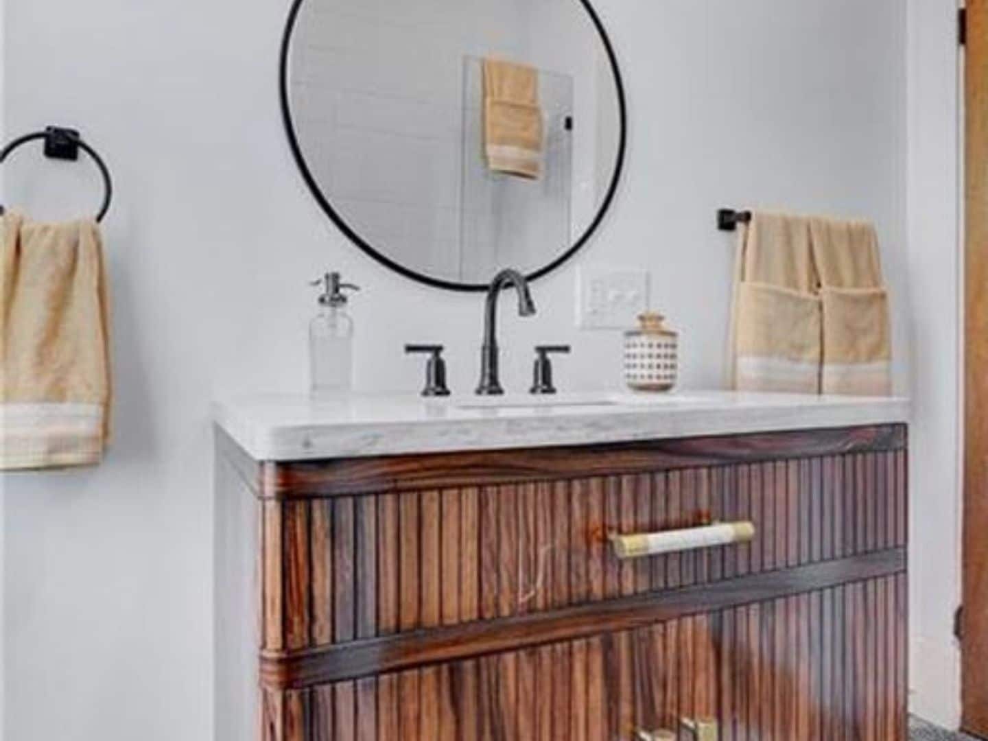 Building Photo - 1124 Bellaire Ave