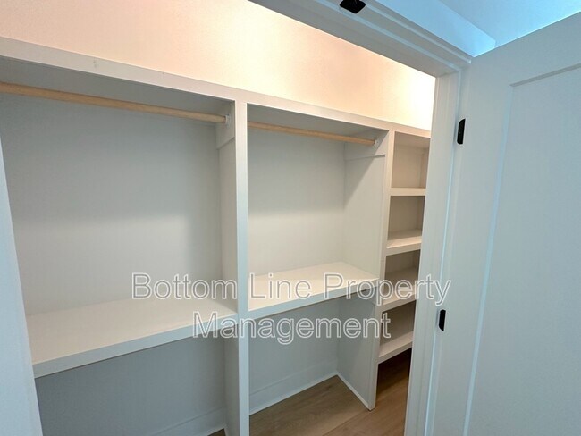 Building Photo - 1360 Briar Creek Rd