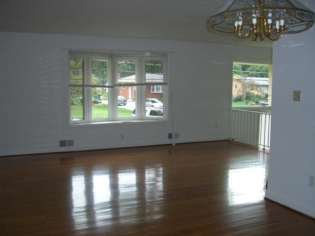 Upper LR - 9204 Dellwood Dr