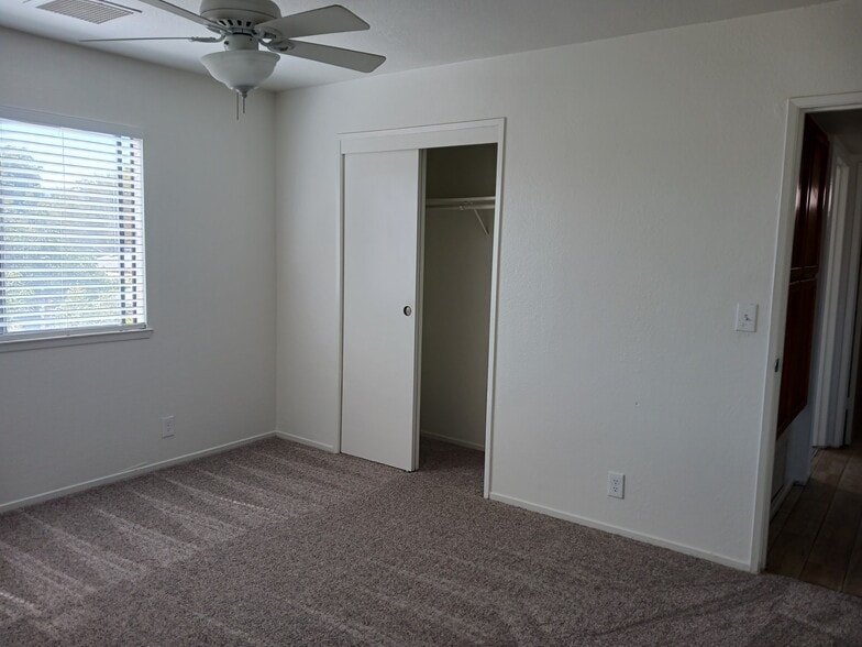 Bedroom 1 with closet - 437 S Sunset St