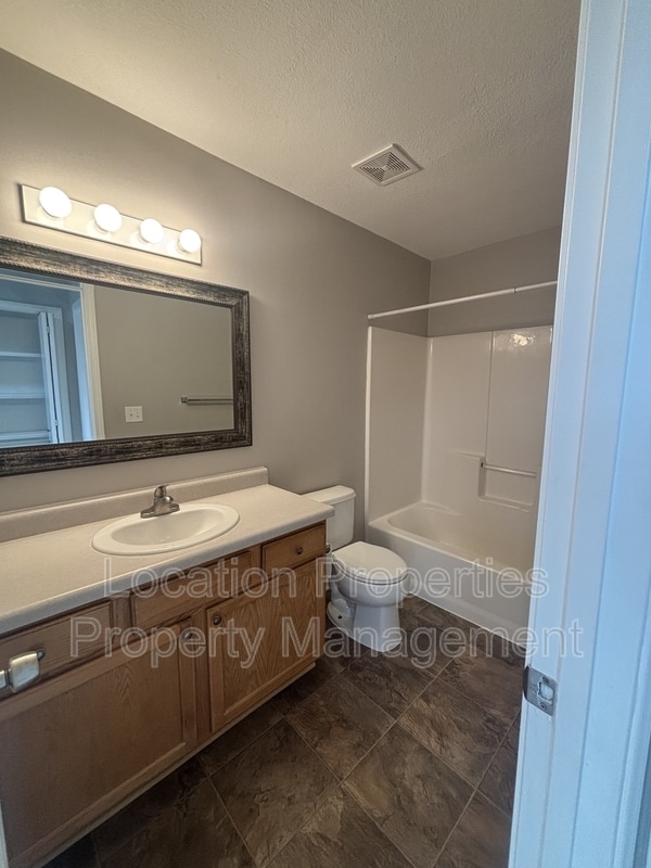 Building Photo - 2709 Harrison Pl