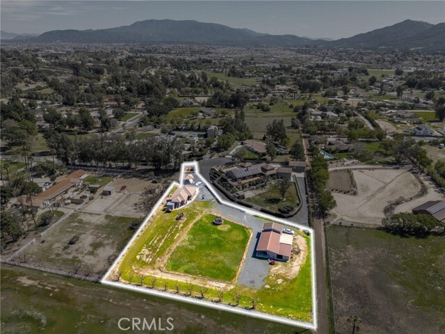 Building Photo - 43991 John Warner Rd