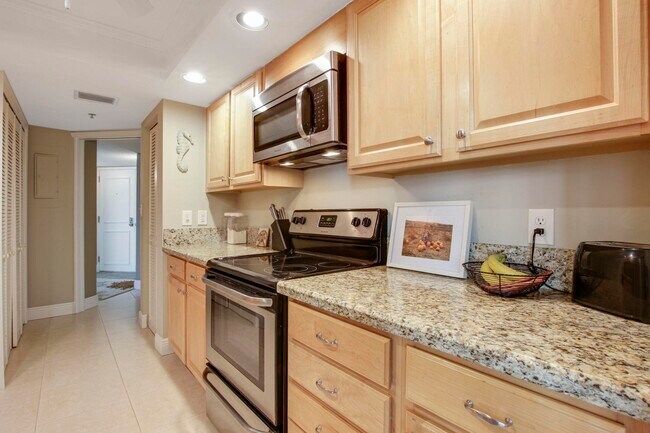 Building Photo - 600 Ocean Dr