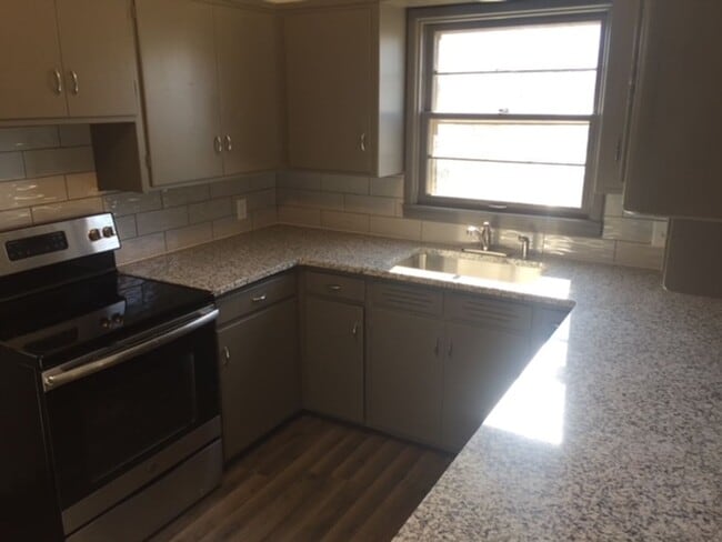 Building Photo - Fully Updated 2 Bedroom 1 Bath with 2 Stall Attatched Garage