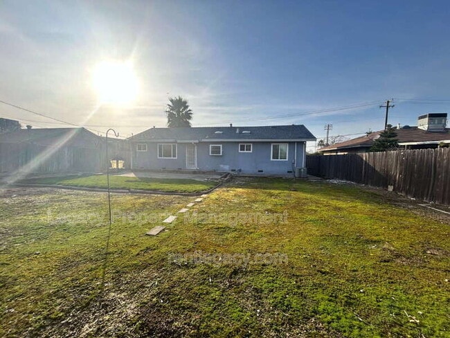 Building Photo - 7118 Watt Ave