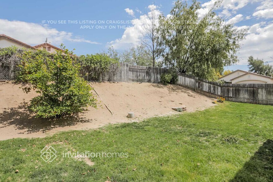 Building Photo - 24796 Shady Pine Ct