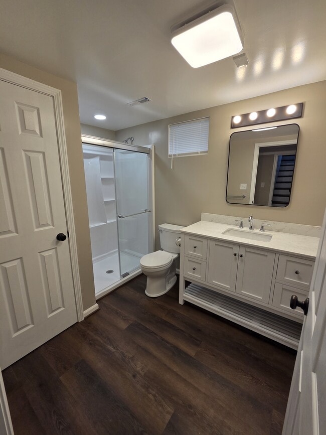 Building Photo - 611 Austin Ln