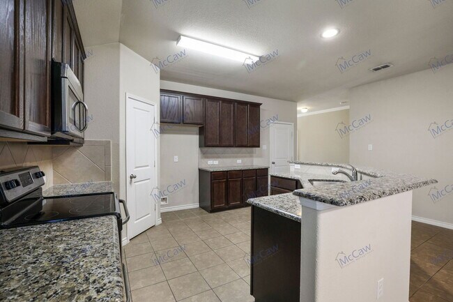 Building Photo - 2216 Eppright Dr