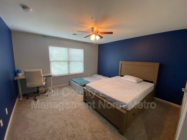 Building Photo - 3371 Castleberry Village Cir