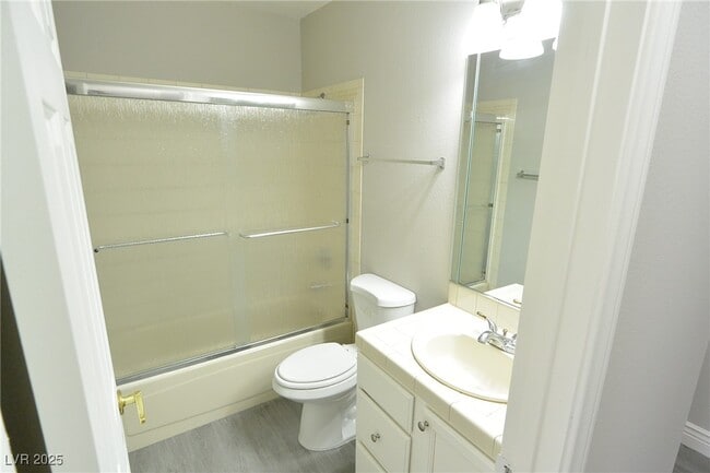 Building Photo - 4913 Forest Oaks Dr