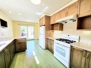 Building Photo - Lovely 2 bedroom house in San Mateo