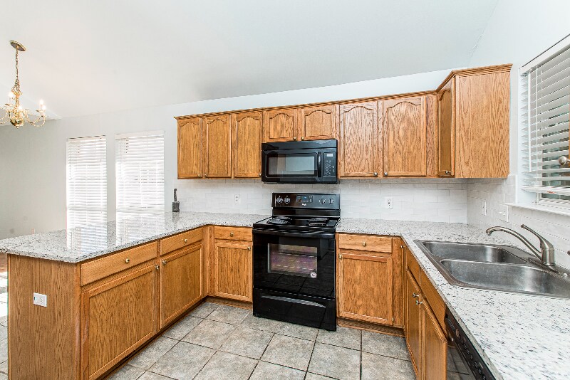 Building Photo - 1348 Harwich Dr