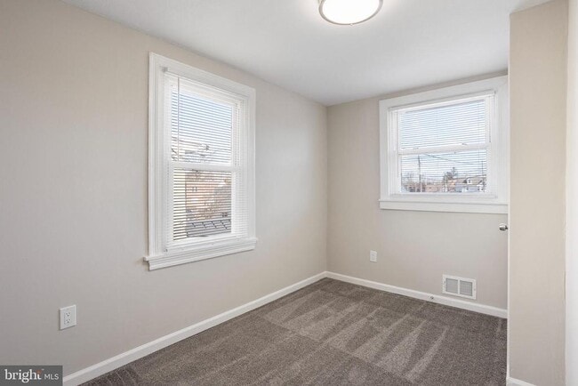 Building Photo - 809 N Providence Rd