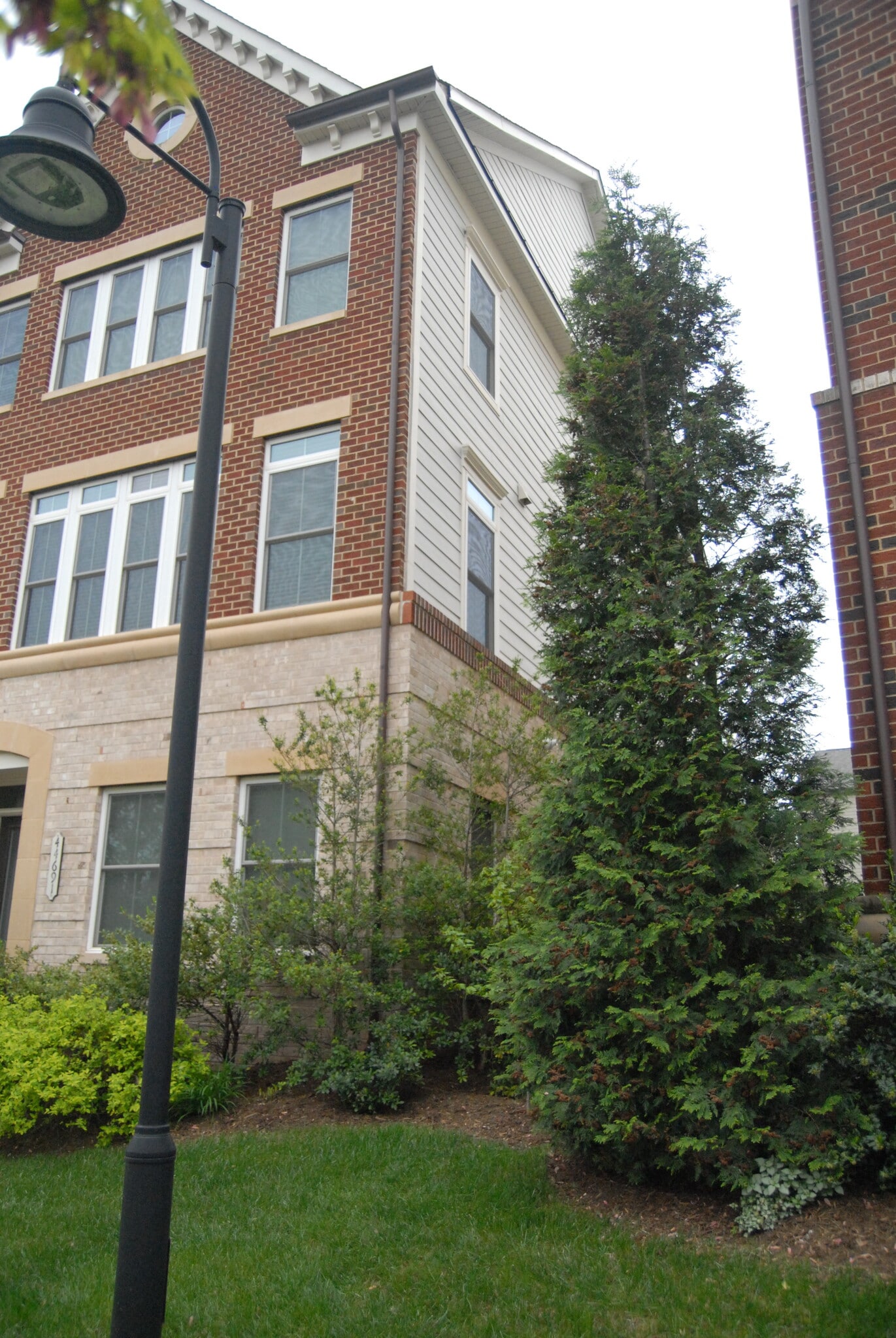 Building Photo - 44691 Collingdale Ter