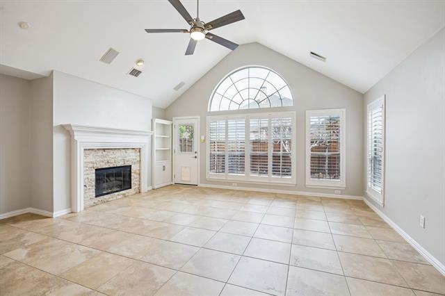 Building Photo - 930 Crestmoor Dr