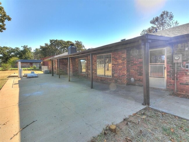 Building Photo - 103 Clador Dr