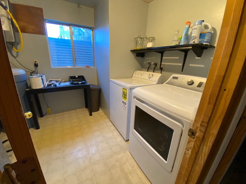 Building Photo - 207 Holbrook Ct