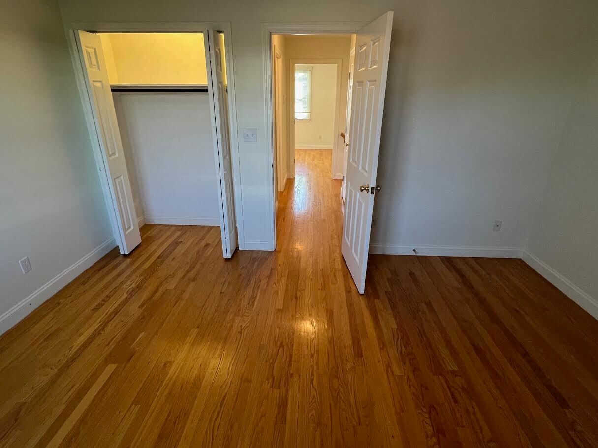 Building Photo - 86 Chapel St