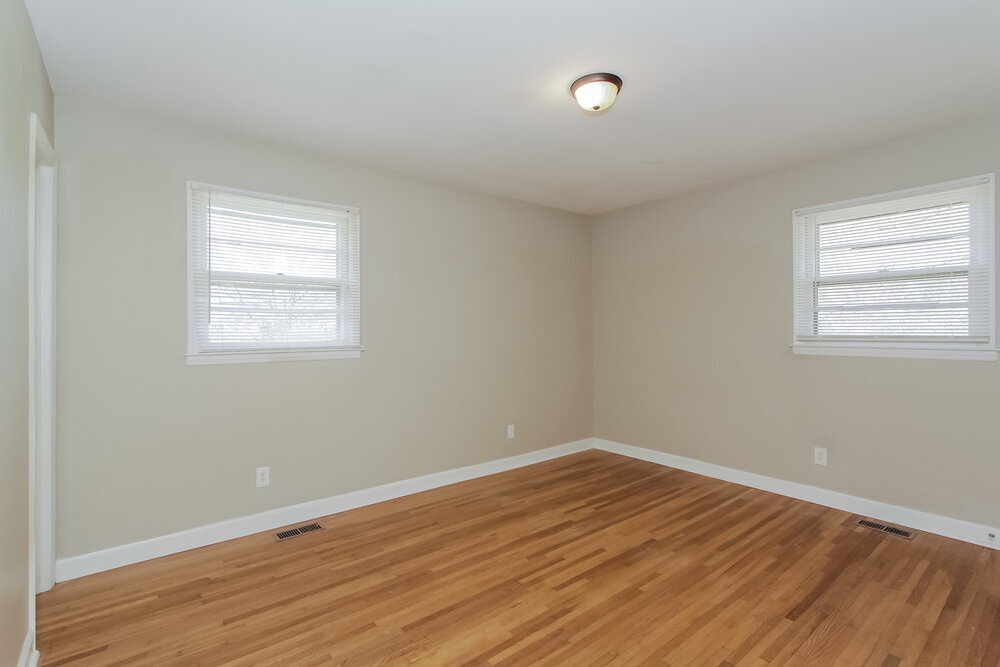 Building Photo - 3304 Sunset Rd