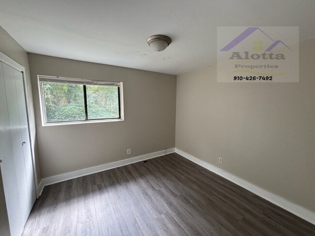 Building Photo - 306 Wheel Hollow Dr